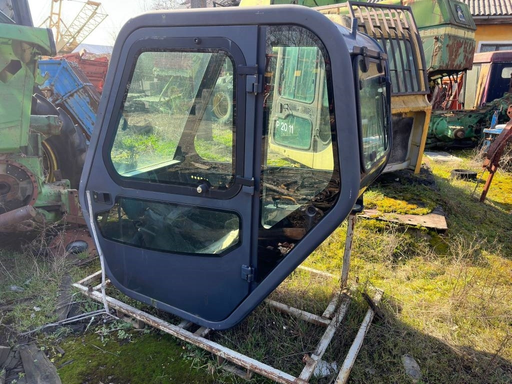 Manitou Telescopic Handler Cabin - Cabine pour Engins de chantier: photos 3 Manitou Telescopic Handler Cabin - Cabine pour Engins de chantier: photos 3