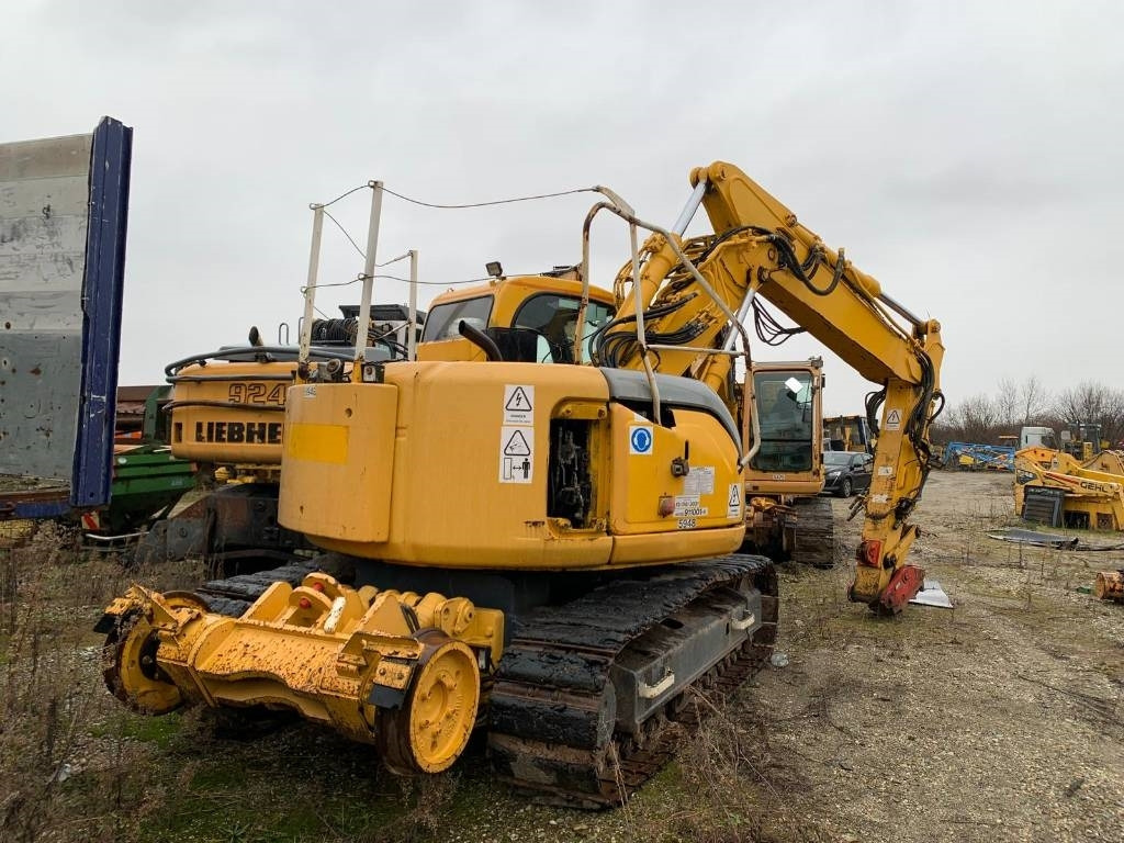 New Holland E 135 SR-1ES RAILWAY - Pelle sur chenille: photos 3 New Holland E 135 SR-1ES RAILWAY - Pelle sur chenille: photos 3