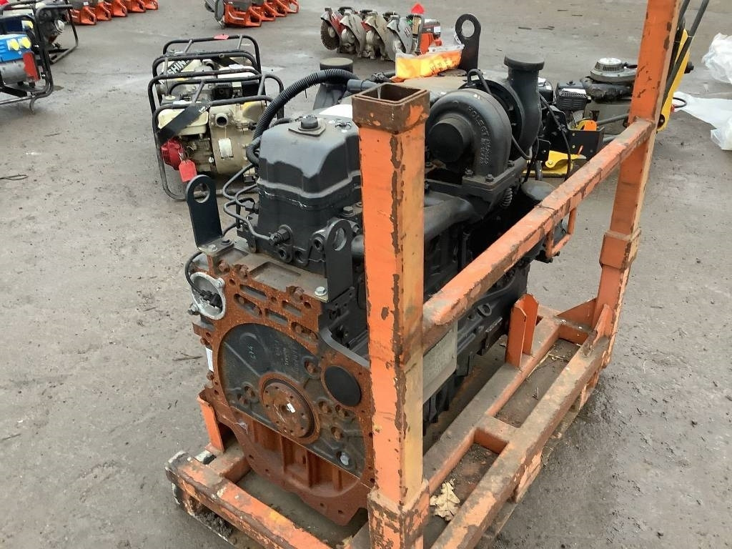 New Holland F4DE9687J*J100  - Moteur pour Engins de chantier: photos 3 New Holland F4DE9687J*J100  - Moteur pour Engins de chantier: photos 3