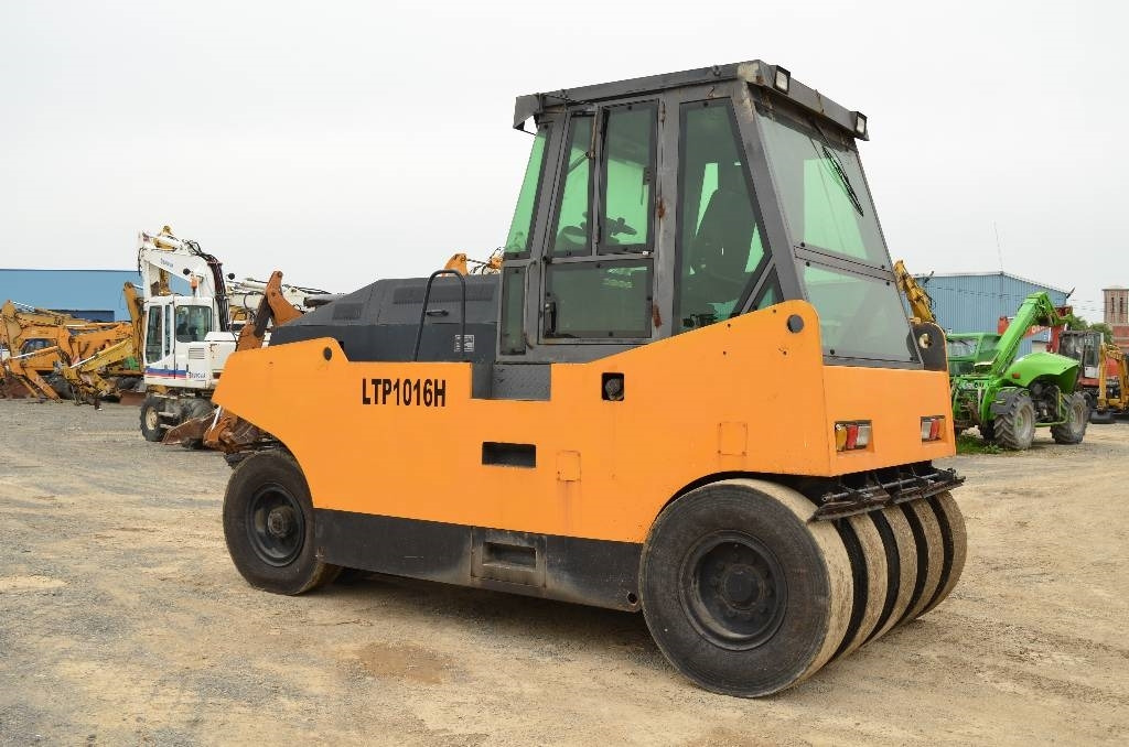 Sinoway LTP1016H - Compacteur à pneus: photos 2 Sinoway LTP1016H - Compacteur à pneus: photos 2