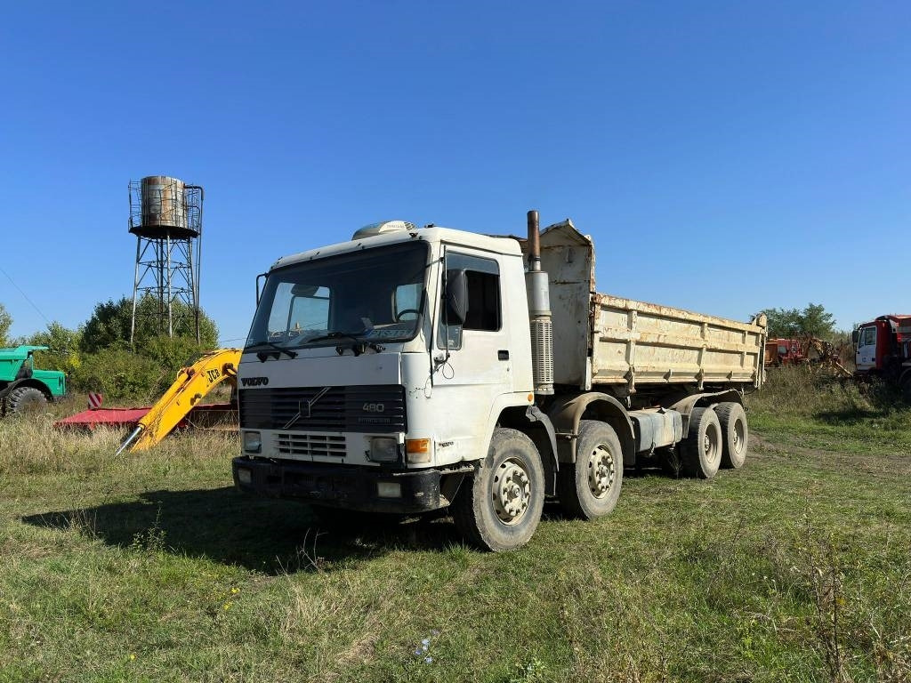 Volvo FL 10 - Camion benne: photos 1 Volvo FL 10 - Camion benne: photos 1