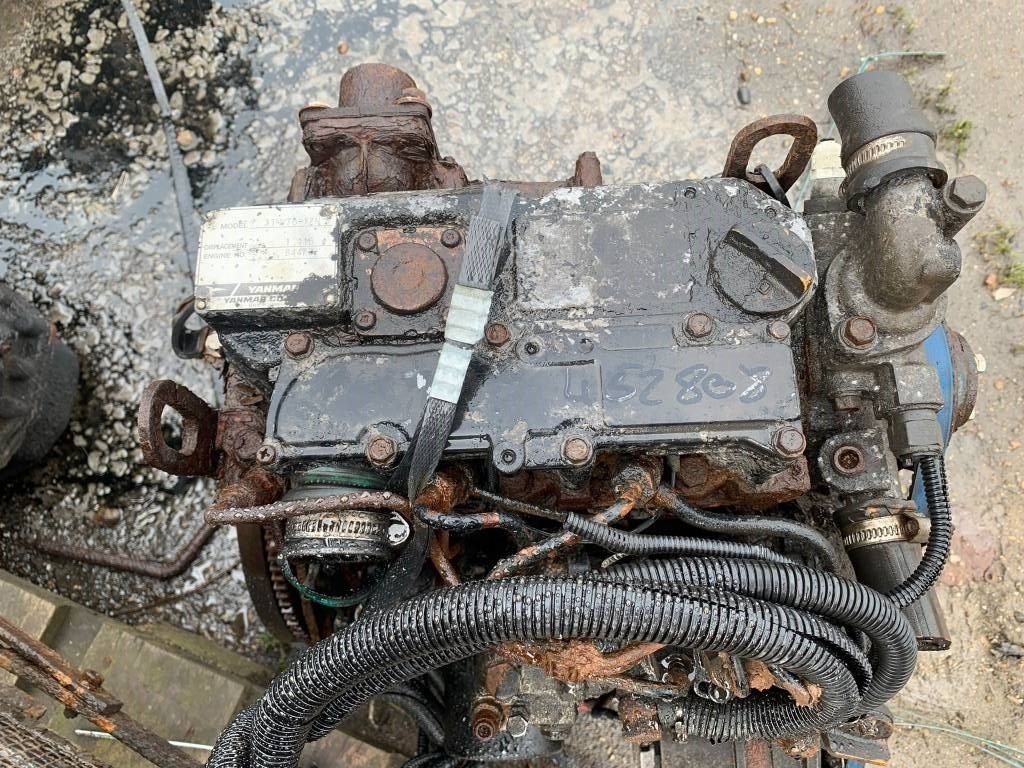 Yanmar 3TNV76 ENGINE - Moteur pour Engins de chantier: photos 2 Yanmar 3TNV76 ENGINE - Moteur pour Engins de chantier: photos 2