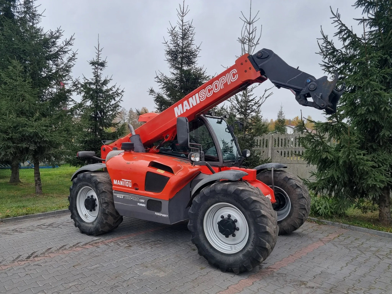 MANITOU MLT 735 120 LSU - Chargeuse sur pneus télescopique: photos 2 MANITOU MLT 735 120 LSU - Chargeuse sur pneus télescopique: photos 2