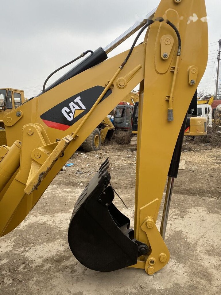 Caterpillar 420E - Tractopelle: photos 5 Caterpillar 420E - Tractopelle: photos 5