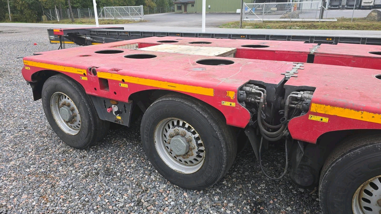 FAYMONVILLE Combimax - Semi-remorque surbaissé: photos 3 FAYMONVILLE Combimax - Semi-remorque surbaissé: photos 3