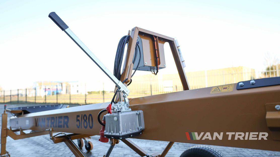 Van Trier V5-80 Flat conveyor - Bande transporteuse: photos 5 Van Trier V5-80 Flat conveyor - Bande transporteuse: photos 5