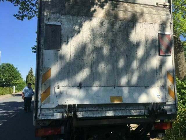 Iveco ML120 E22 Kühlkoffer LBW Deutsche Maschine - Camion frigorifique: photos 4 Iveco ML120 E22 Kühlkoffer LBW Deutsche Maschine - Camion frigorifique: photos 4