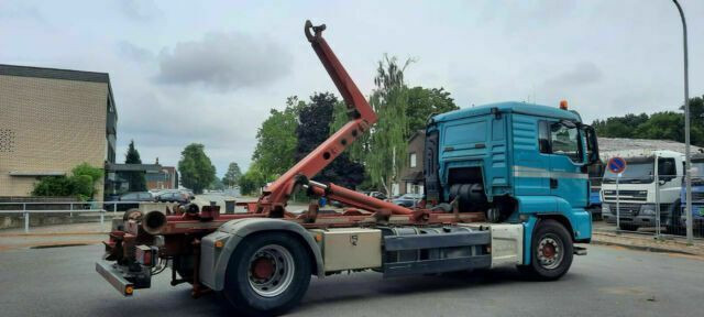Camion ampliroll, Camion grue MAN TGS 18.440 Abroller mit Funk +Kran vor: photos 6 Camion ampliroll, Camion grue MAN TGS 18.440 Abroller mit Funk +Kran vor: photos 6