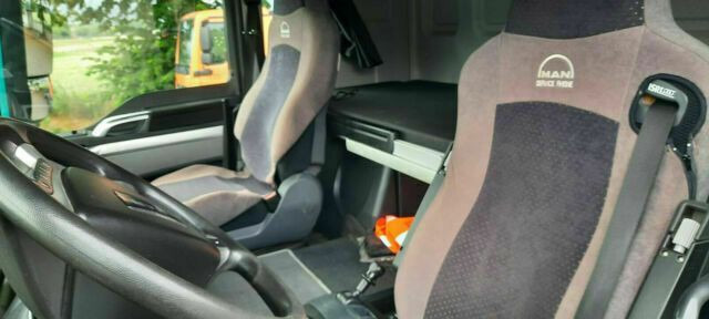 Camion ampliroll, Camion grue MAN TGS 18.440 Abroller mit Funk +Kran vor: photos 11 Camion ampliroll, Camion grue MAN TGS 18.440 Abroller mit Funk +Kran vor: photos 11