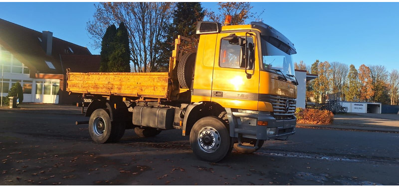 Mercedes-Benz 1843AK 4x4 Blatt/Blatt - Camion benne: photos 3 Mercedes-Benz 1843AK 4x4 Blatt/Blatt - Camion benne: photos 3