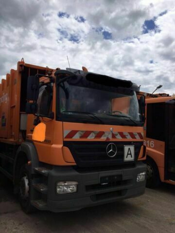 Mercedes-Benz 2633 Axor 6x2 Haller/Aufbau+Schüttung Euro:4 - Benne à ordures ménagères: photos 1 Mercedes-Benz 2633 Axor 6x2 Haller/Aufbau+Schüttung Euro:4 - Benne à ordures ménagères: photos 1