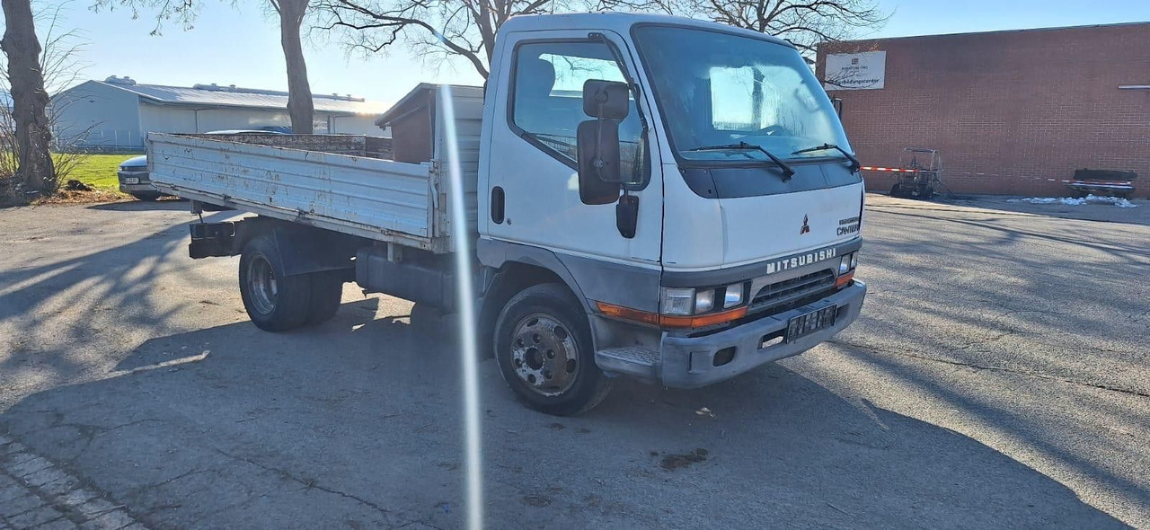 Mitsubishi Canter Kipper - Utilitaire benne: photos 2 Mitsubishi Canter Kipper - Utilitaire benne: photos 2