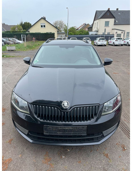 Škoda Octavia 2.0 TDI Green tec Solution Combi - Voiture: photos 4 Škoda Octavia 2.0 TDI Green tec Solution Combi - Voiture: photos 4