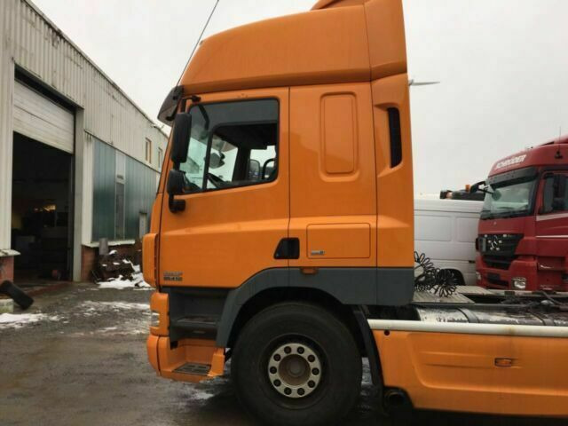DAF CF85-410 G.Haus 2xBett ZF/Schalter 2-Kreishydr - Tracteur routier: photos 2 DAF CF85-410 G.Haus 2xBett ZF/Schalter 2-Kreishydr - Tracteur routier: photos 2