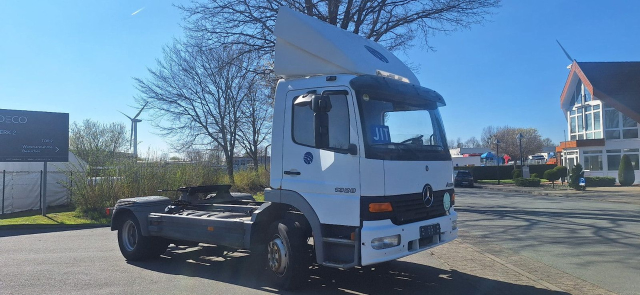 Mercedes-Benz 1328 SZM Atego - Tracteur routier: photos 1 Mercedes-Benz 1328 SZM Atego - Tracteur routier: photos 1