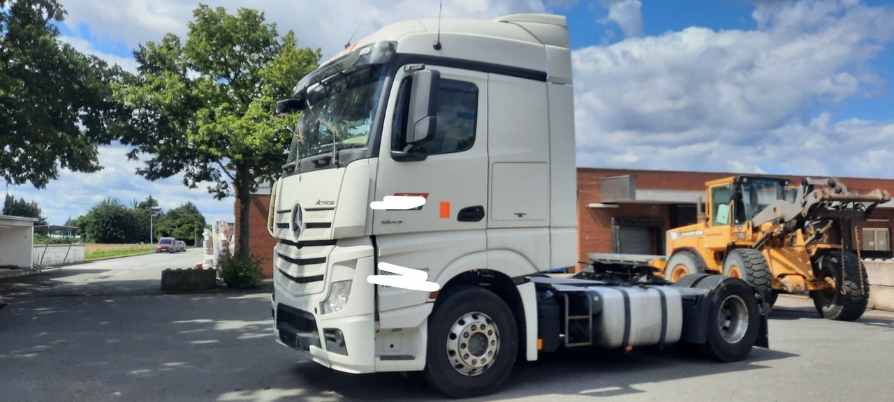 Mercedes-Benz Actros 1843LS Stream Space Kompressor:D9000 - Tracteur routier: photos 2 Mercedes-Benz Actros 1843LS Stream Space Kompressor:D9000 - Tracteur routier: photos 2