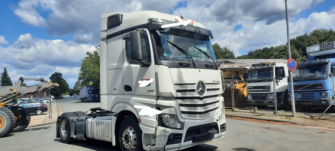 Mercedes-Benz Actros 1843LS Stream Space Kompressor:D9000 - Tracteur routier: photos 1 Mercedes-Benz Actros 1843LS Stream Space Kompressor:D9000 - Tracteur routier: photos 1