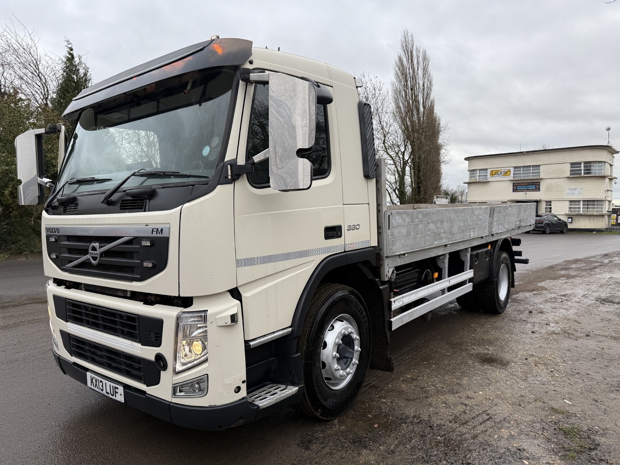 2013 Volvo FM 330 Dropside - Camion plateau: photos 4 2013 Volvo FM 330 Dropside - Camion plateau: photos 4