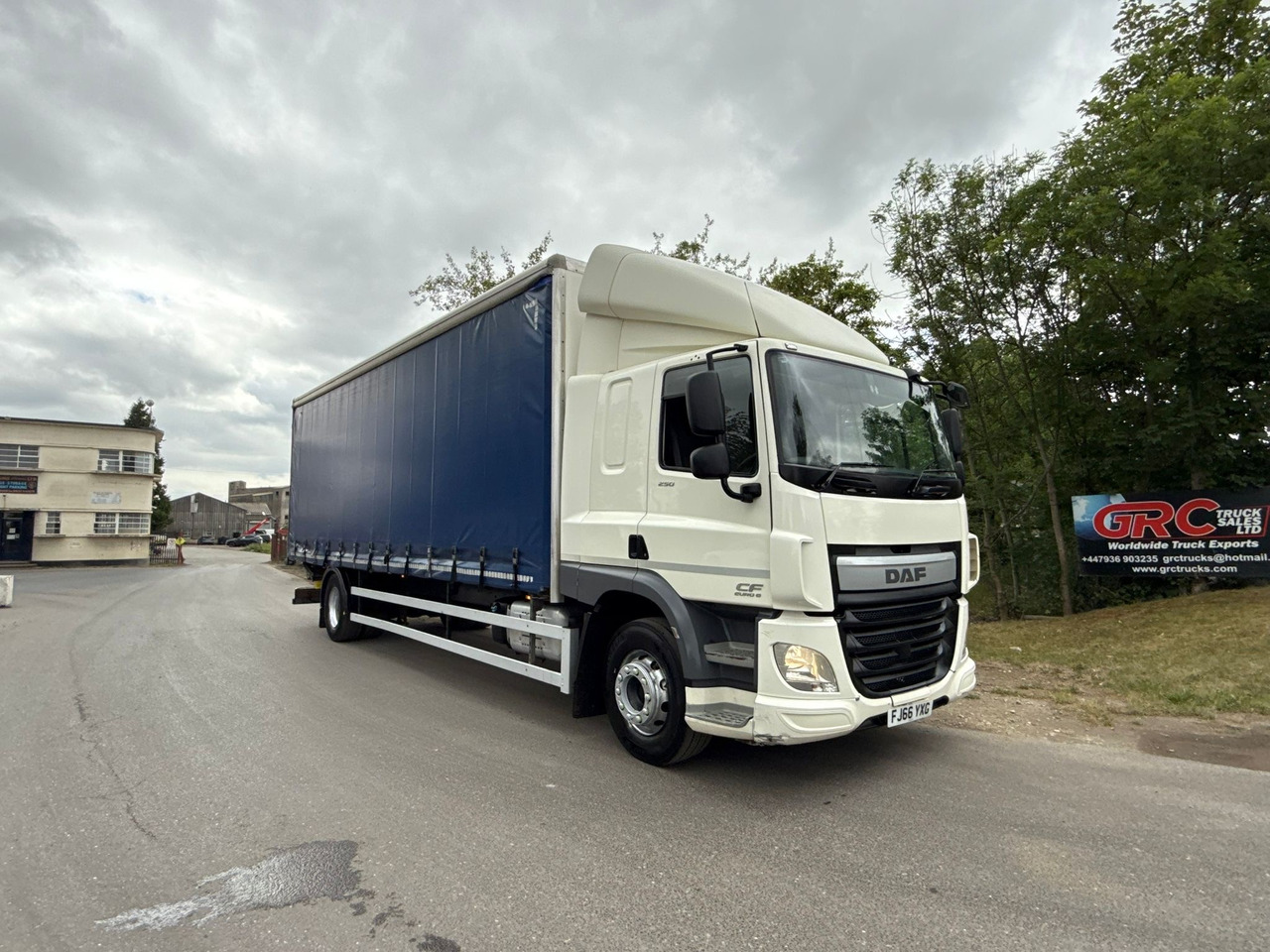 2016 DAF CF 250 Curtainside Truck - Camion à rideaux coulissants: photos 3 2016 DAF CF 250 Curtainside Truck - Camion à rideaux coulissants: photos 3