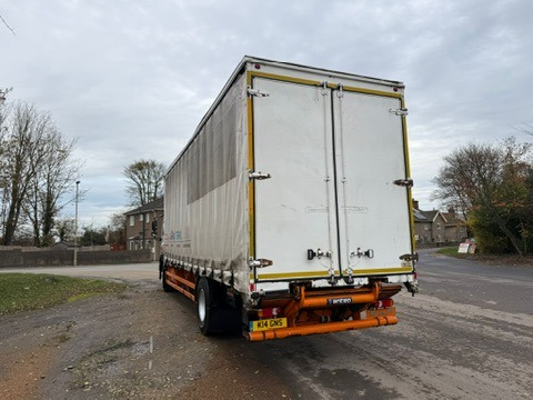 Camion à rideaux coulissants 2016 DAF CF 250 Curtainside Truck: photos 31