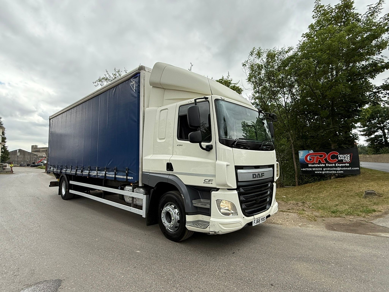 2016 DAF CF 250 Curtainside Truck - Camion à rideaux coulissants: photos 1 2016 DAF CF 250 Curtainside Truck - Camion à rideaux coulissants: photos 1