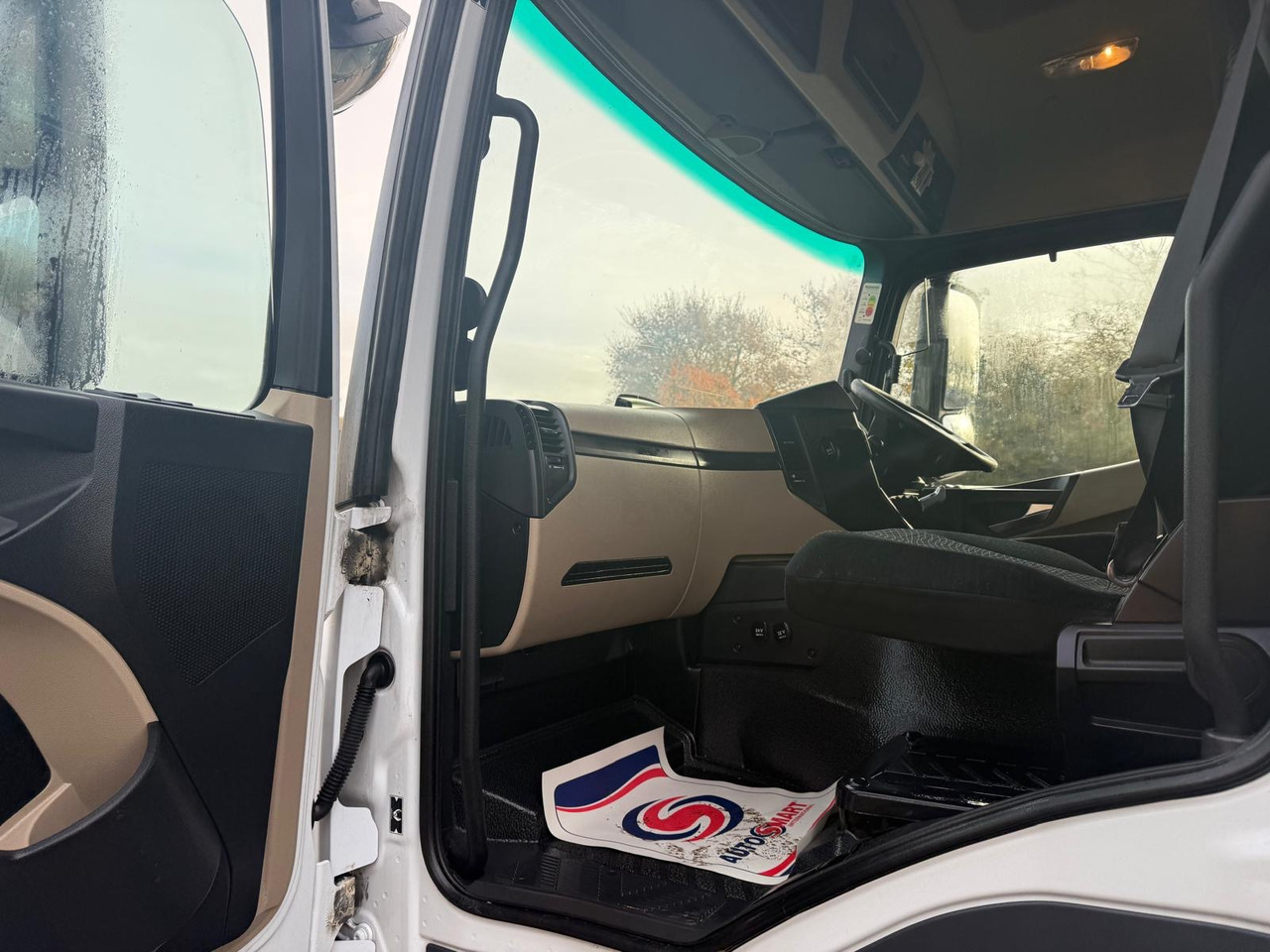 Camion à rideaux coulissants 2018 Mercedes Actros 1824 Curtainside Truck: photos 22