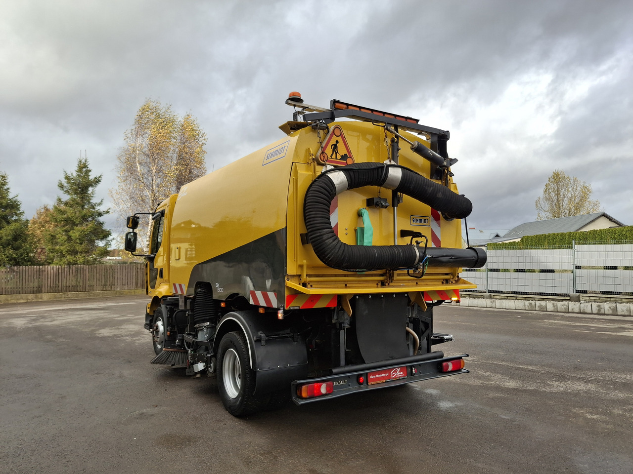 Renault Midlum 270 DXI Zamiatarka Kehrmaschine Schmidt L/R 2 Motoren - Balayeuse de voirie: photos 3 Renault Midlum 270 DXI Zamiatarka Kehrmaschine Schmidt L/R 2 Motoren - Balayeuse de voirie: photos 3