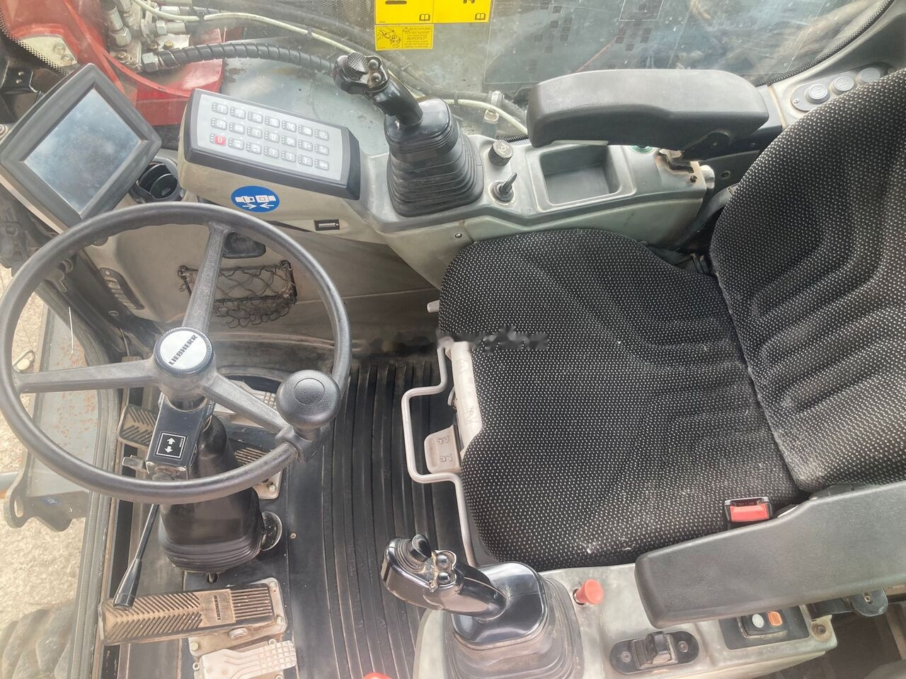 Pelle sur pneus Liebherr A 912 Compact Rotator R4: photos 15 Pelle sur pneus Liebherr A 912 Compact Rotator R4: photos 15