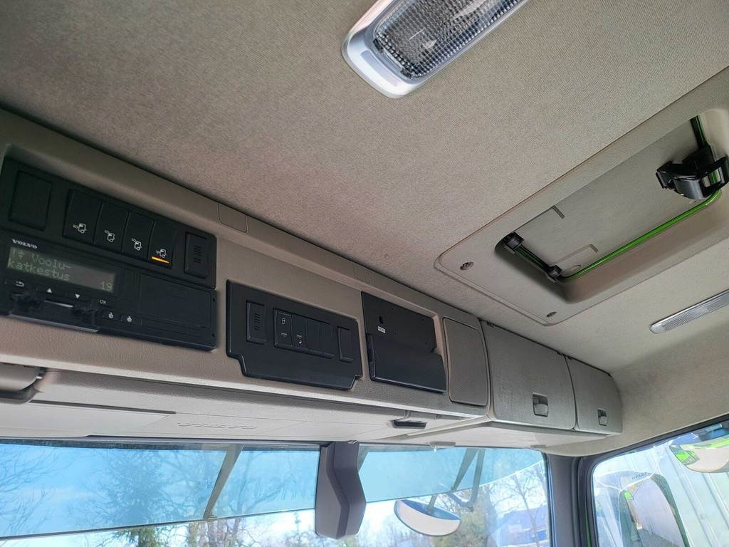 Camion frigorifique Volvo FM410 6X2 CARRIER SIDEOPENING: photos 12 Camion frigorifique Volvo FM410 6X2 CARRIER SIDEOPENING: photos 12