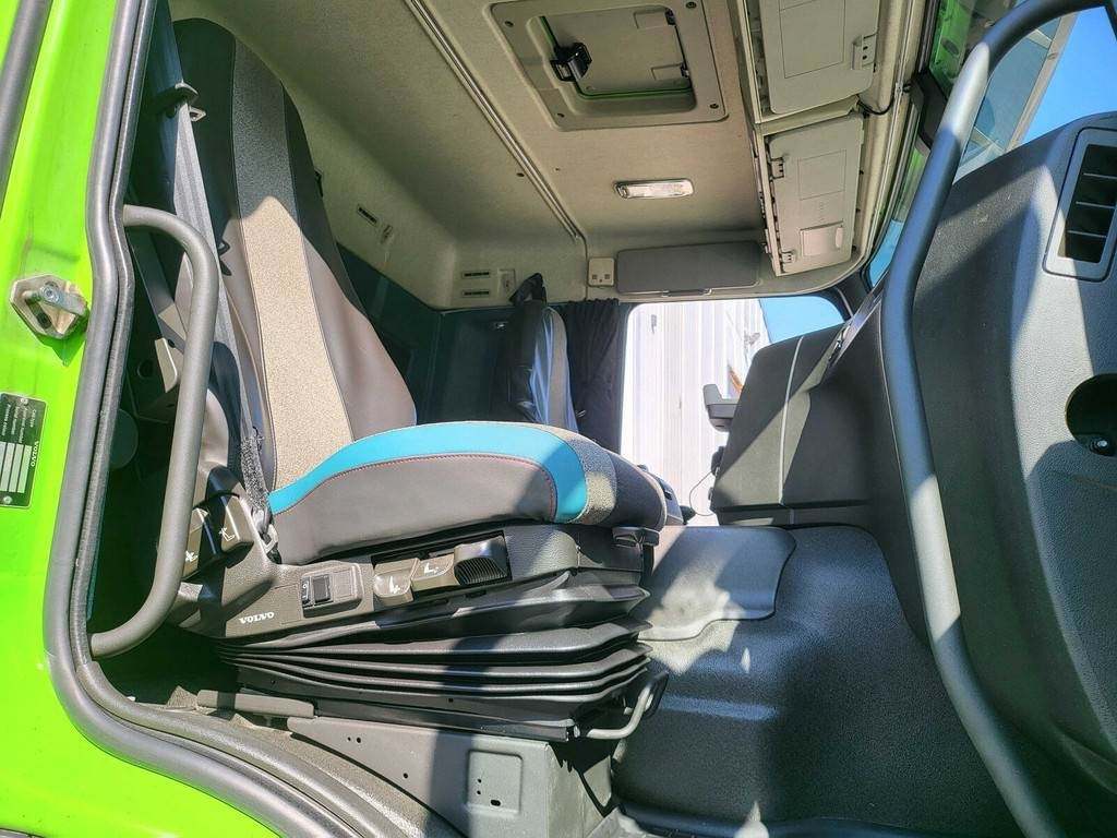 Camion frigorifique Volvo FM410 6X2 CARRIER SIDEOPENING: photos 11 Camion frigorifique Volvo FM410 6X2 CARRIER SIDEOPENING: photos 11