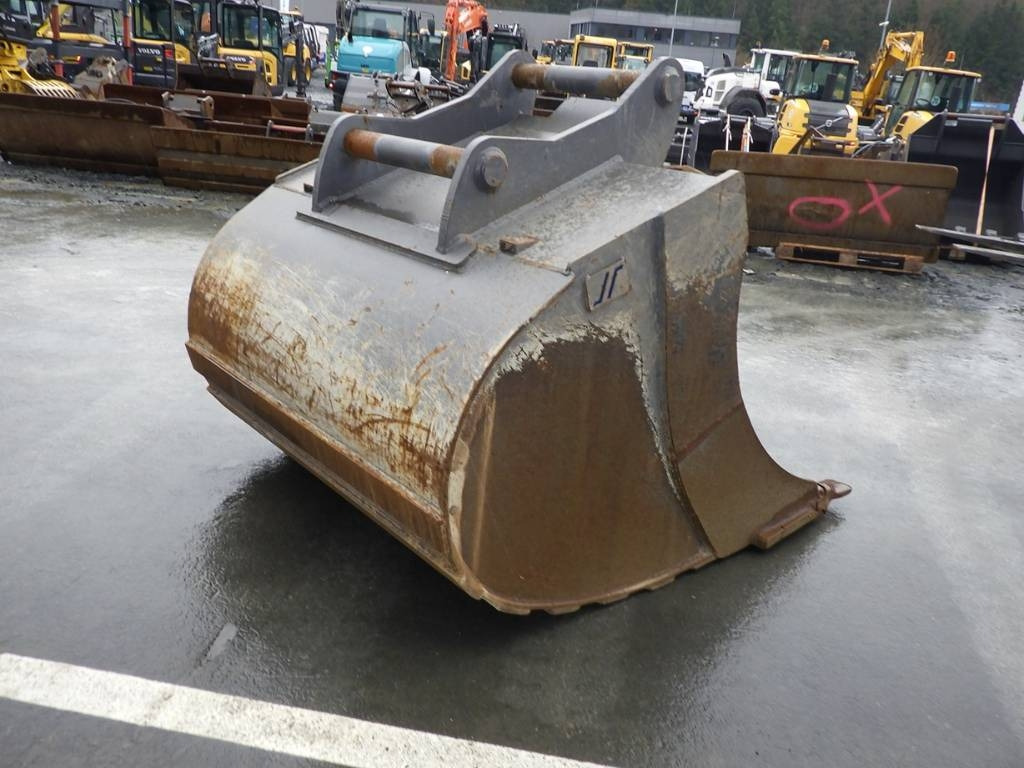 OilQuick Tieflöffel OQ80 1600 mm - Godet pour pelle: photos 3 OilQuick Tieflöffel OQ80 1600 mm - Godet pour pelle: photos 3