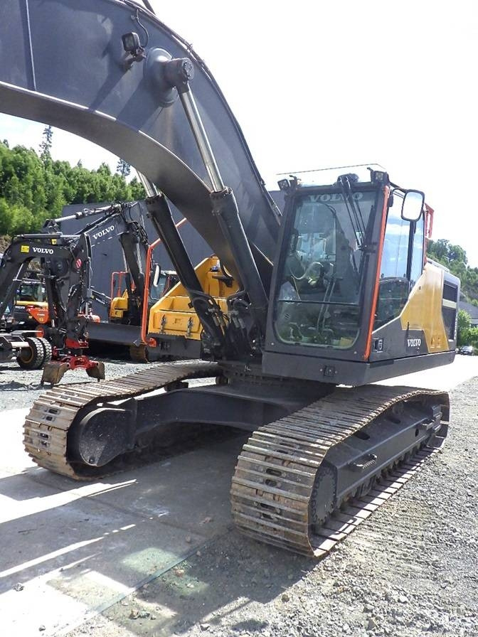 Volvo EC 300 E - Pelle sur chenille: photos 2 Volvo EC 300 E - Pelle sur chenille: photos 2