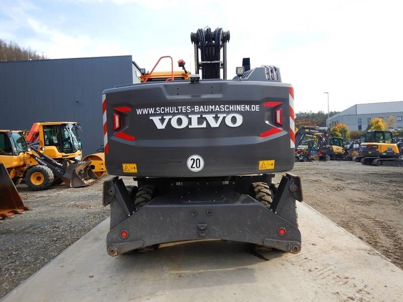 Volvo EW 220 E - Pelle sur pneus: photos 4 Volvo EW 220 E - Pelle sur pneus: photos 4
