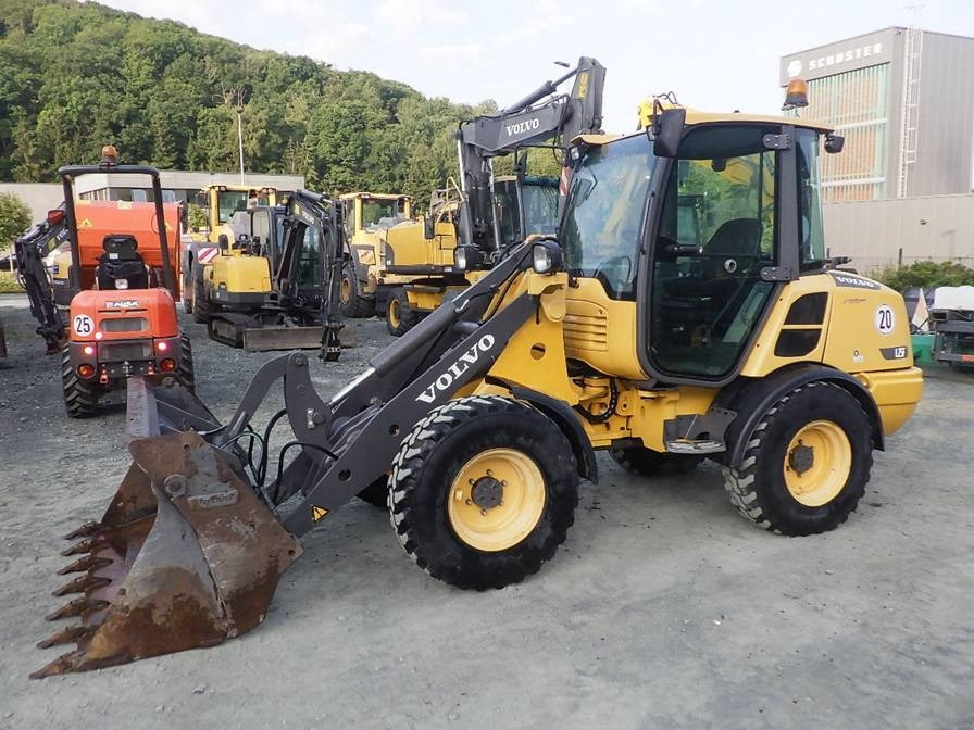 Volvo L 25 F  - Chargeuse sur pneus: photos 1 Volvo L 25 F  - Chargeuse sur pneus: photos 1