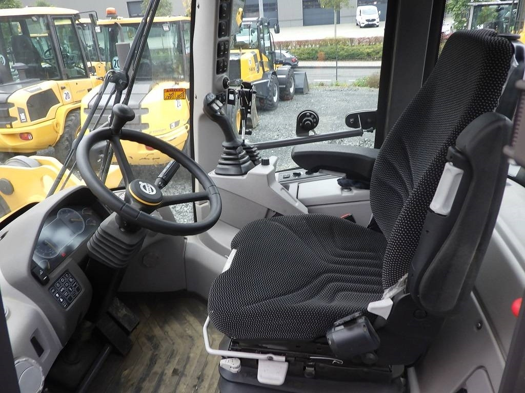 Volvo L 45 H - Chargeuse sur pneus: photos 3 Volvo L 45 H - Chargeuse sur pneus: photos 3