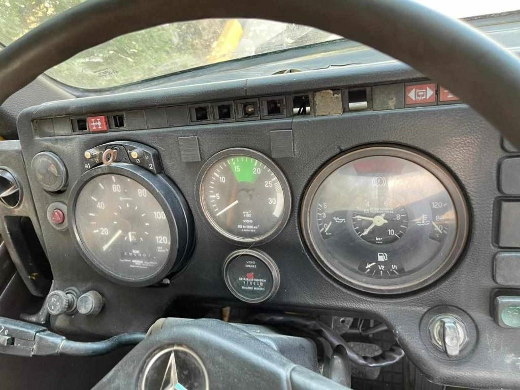 Camion malaxeur Mercedes-Benz 3229 V8 8X4: photos 7