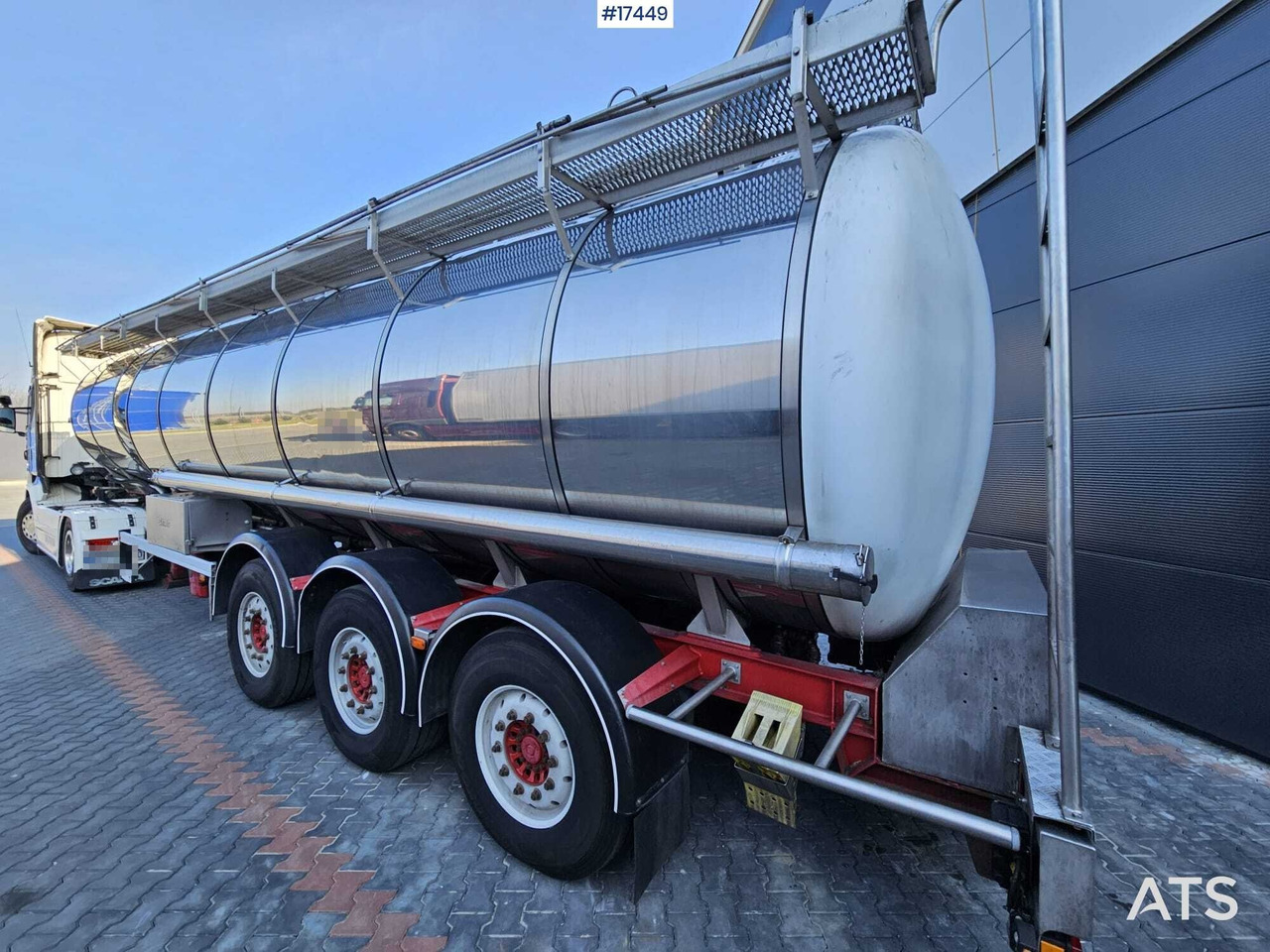 2003 BURG BPO 12-24 ZGZXX food tanker - Semi-remorque citerne: photos 1 2003 BURG BPO 12-24 ZGZXX food tanker - Semi-remorque citerne: photos 1