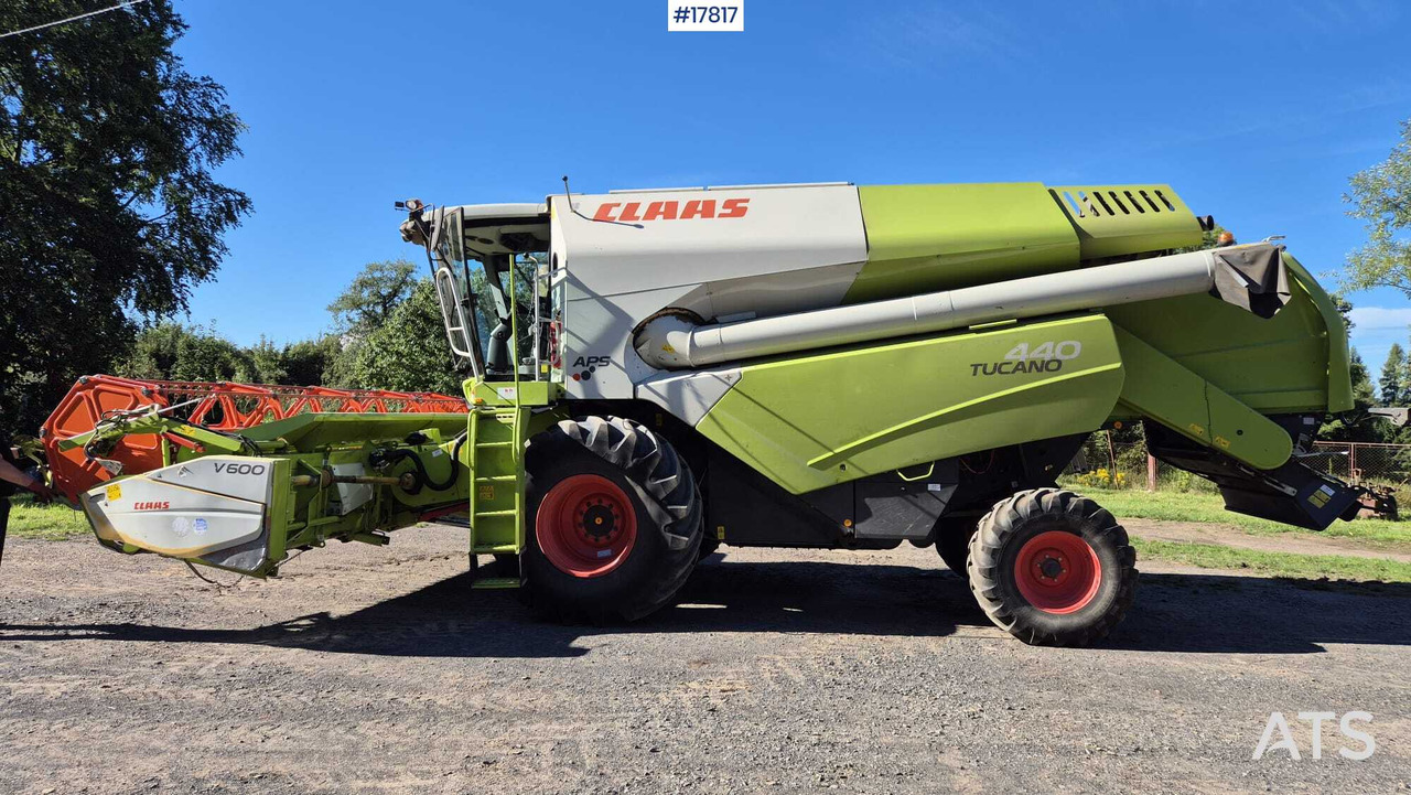 Kombajn zbożowy CLAAS TUCANO 440 (2015) - Moissonneuse-batteuse: photos 5 Kombajn zbożowy CLAAS TUCANO 440 (2015) - Moissonneuse-batteuse: photos 5