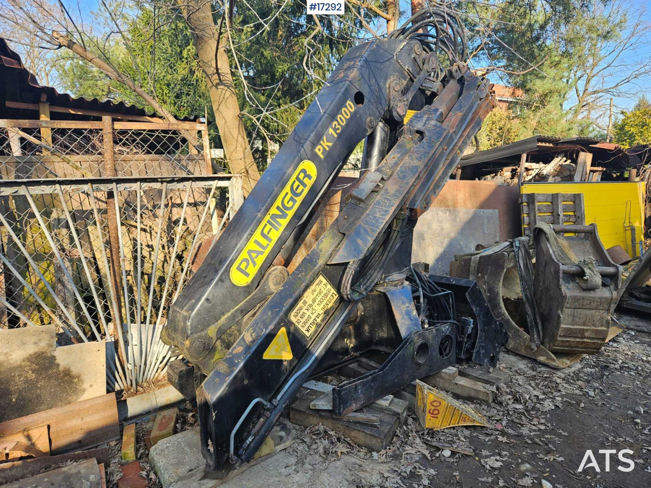 PALFINGER PK 13000 hydraulic crane (1997) - Grue auxiliaire: photos 3 PALFINGER PK 13000 hydraulic crane (1997) - Grue auxiliaire: photos 3