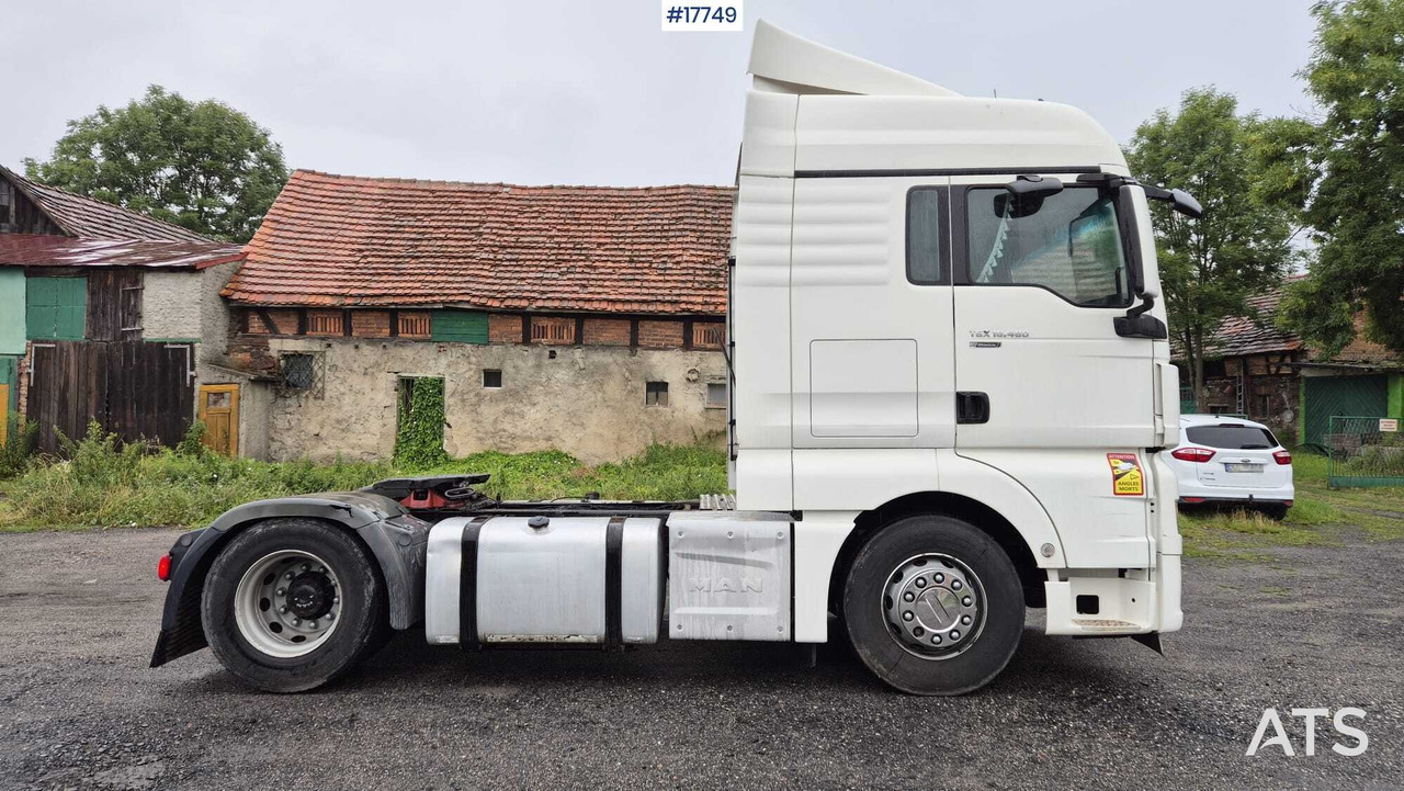 Truck tractor MAN TGX 18.480 EfficientLine (2016) - Tracteur routier: photos 5 Truck tractor MAN TGX 18.480 EfficientLine (2016) - Tracteur routier: photos 5
