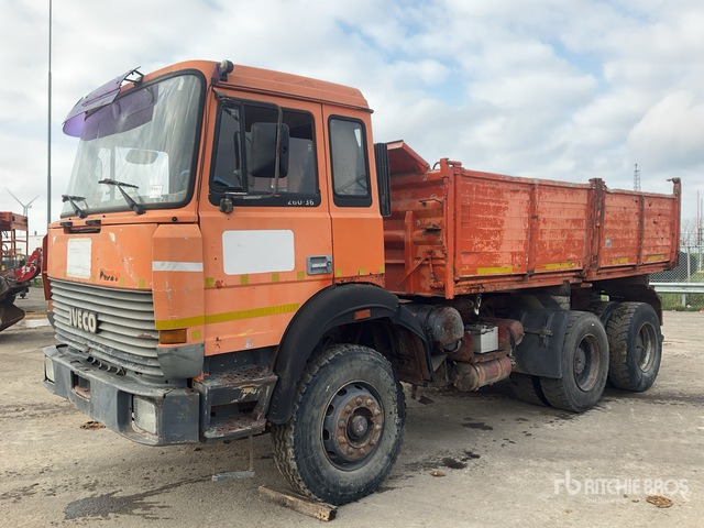 1992 Iveco 330.36H 6x4 T/A Dump Truck - Camion benne: photos 1 1992 Iveco 330.36H 6x4 T/A Dump Truck - Camion benne: photos 1