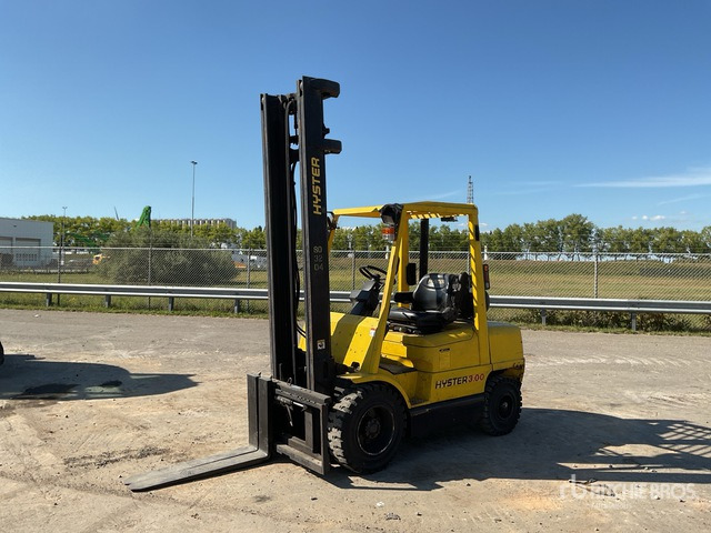2003 Hyster H3.00XM 2730 kg Forklift - Chariot élévateur: photos 1 2003 Hyster H3.00XM 2730 kg Forklift - Chariot élévateur: photos 1