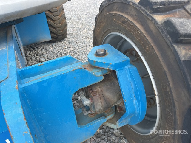 2010 Genie Z-34/22 Diesel Articulating Boom Lift - Nacelle articulée: photos 5 2010 Genie Z-34/22 Diesel Articulating Boom Lift - Nacelle articulée: photos 5