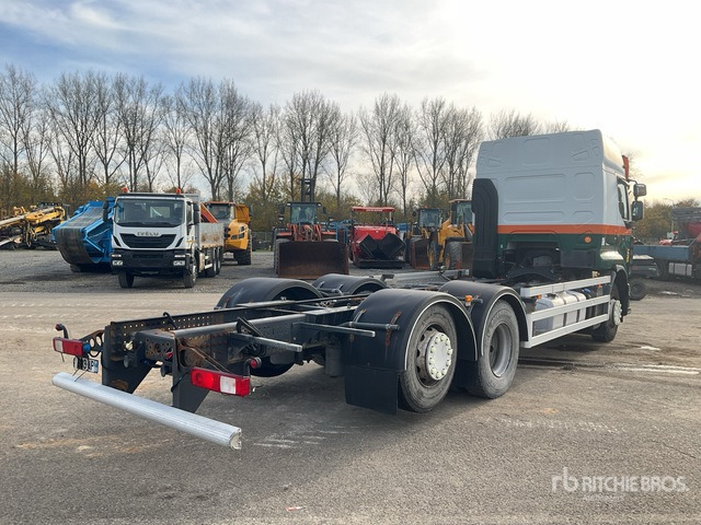 2012 Renault Premium 6x2 Sleeper Cab and Chassis - Châssis cabine: photos 4 2012 Renault Premium 6x2 Sleeper Cab and Chassis - Châssis cabine: photos 4