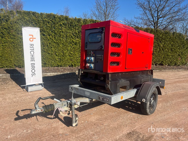 2012 Sdmo R22 Mobile Generator Set - Groupe électrogène: photos 1 2012 Sdmo R22 Mobile Generator Set - Groupe électrogène: photos 1
