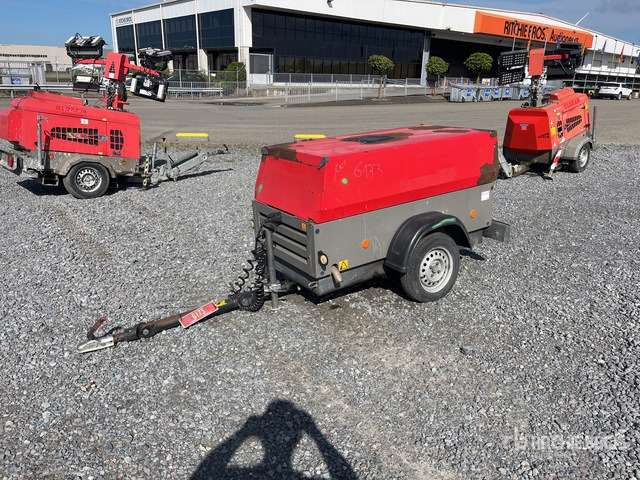 2013 Atlas Copco XAS87 Mobile Air Compressor - Compresseur d'air: photos 2 2013 Atlas Copco XAS87 Mobile Air Compressor - Compresseur d'air: photos 2