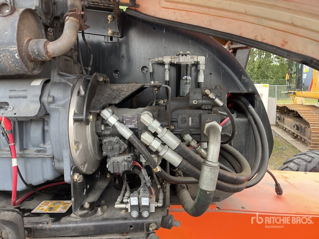 2013 JLG 860SJ 4WD Diesel Telescopic Boom Lift - Broyeur/ Épareuse: photos 5 2013 JLG 860SJ 4WD Diesel Telescopic Boom Lift - Broyeur/ Épareuse: photos 5