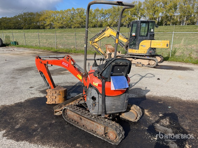 2013 Kubota U10-3 (Inoperable) Mini Excavator: <6.6t - Mini pelle: photos 4 2013 Kubota U10-3 (Inoperable) Mini Excavator: <6.6t - Mini pelle: photos 4
