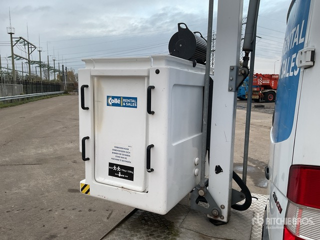 2013 Mercedes-Benz 2013 Danilift P130V Straight Bo ... Boom Truck - Camion avec nacelle: photos 5 2013 Mercedes-Benz 2013 Danilift P130V Straight Bo ... Boom Truck - Camion avec nacelle: photos 5