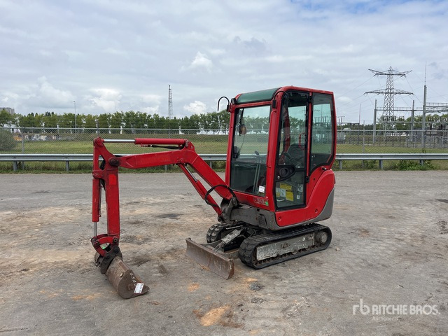 2014 Yanmar Sv15 Mini Excavator: <6.6t - Mini pelle: photos 2 2014 Yanmar Sv15 Mini Excavator: <6.6t - Mini pelle: photos 2